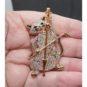 Jazz Cat Cello Brooch: Rhinestone Gold Tone Animal Pin